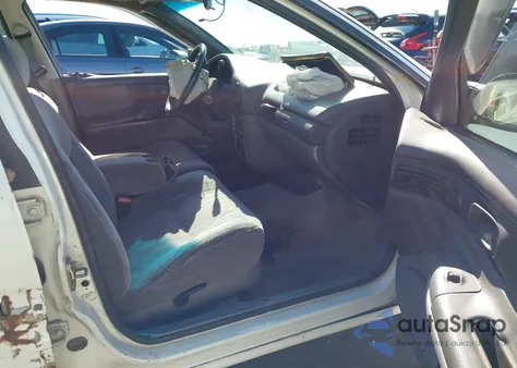 1997 Dodge Intrepid z USA, uszkodzony, nr VIN 2B3HD46TXVH750624